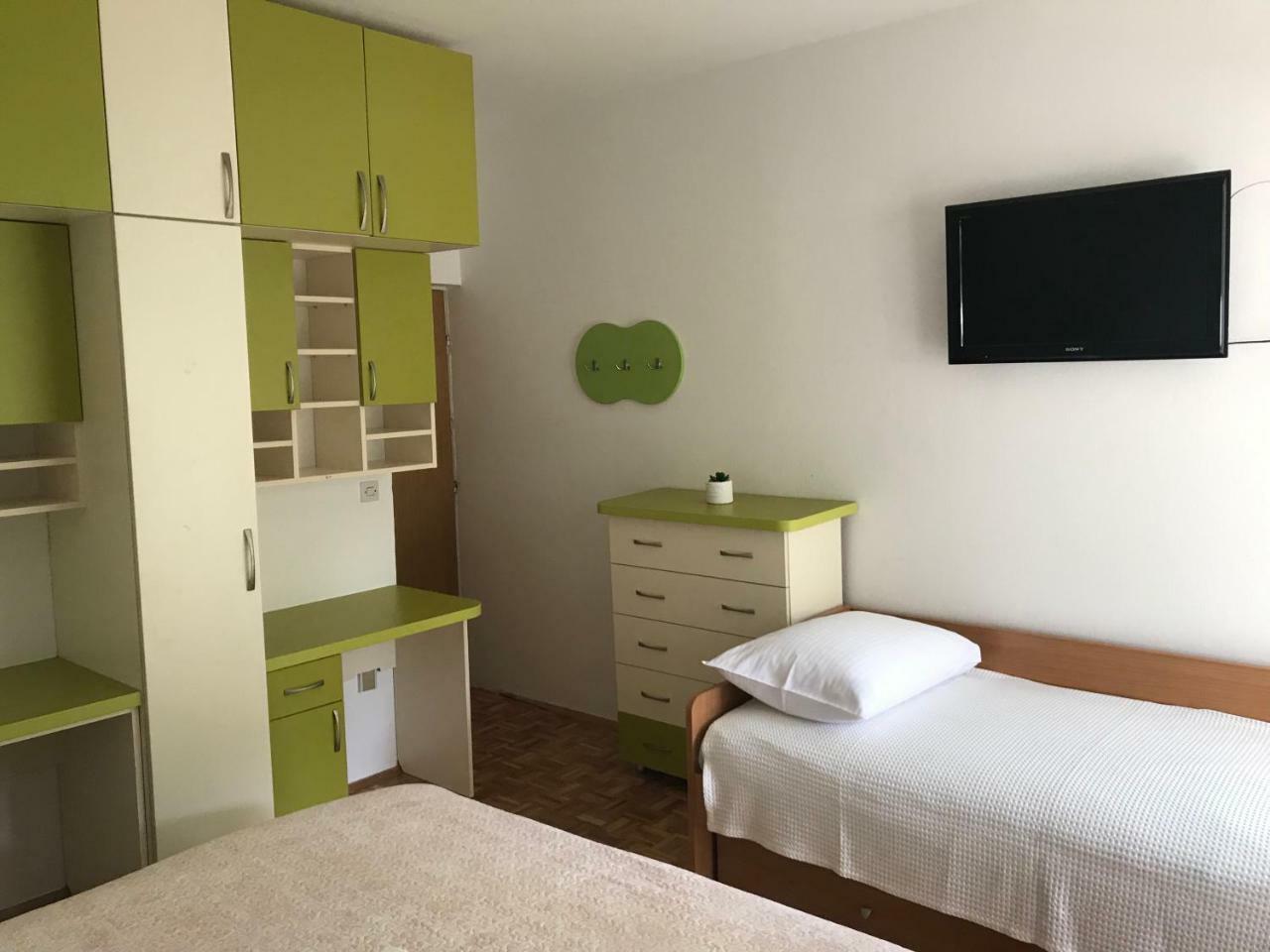 Apartman Ive Starigrad Exterior photo
